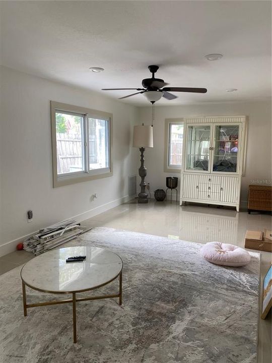 待售: $450,000 (2 贝兹, 2 浴室, 1415 平方英尺)