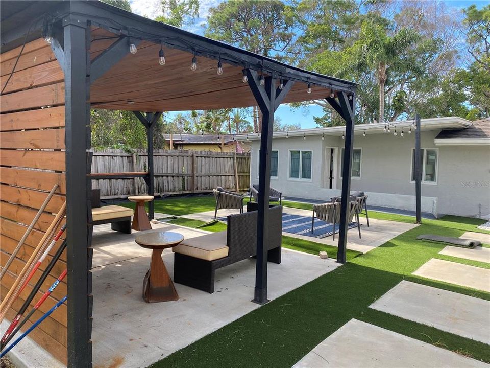 待售: $450,000 (2 贝兹, 2 浴室, 1415 平方英尺)