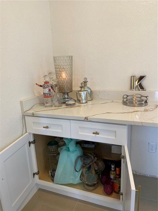 待售: $450,000 (2 贝兹, 2 浴室, 1415 平方英尺)