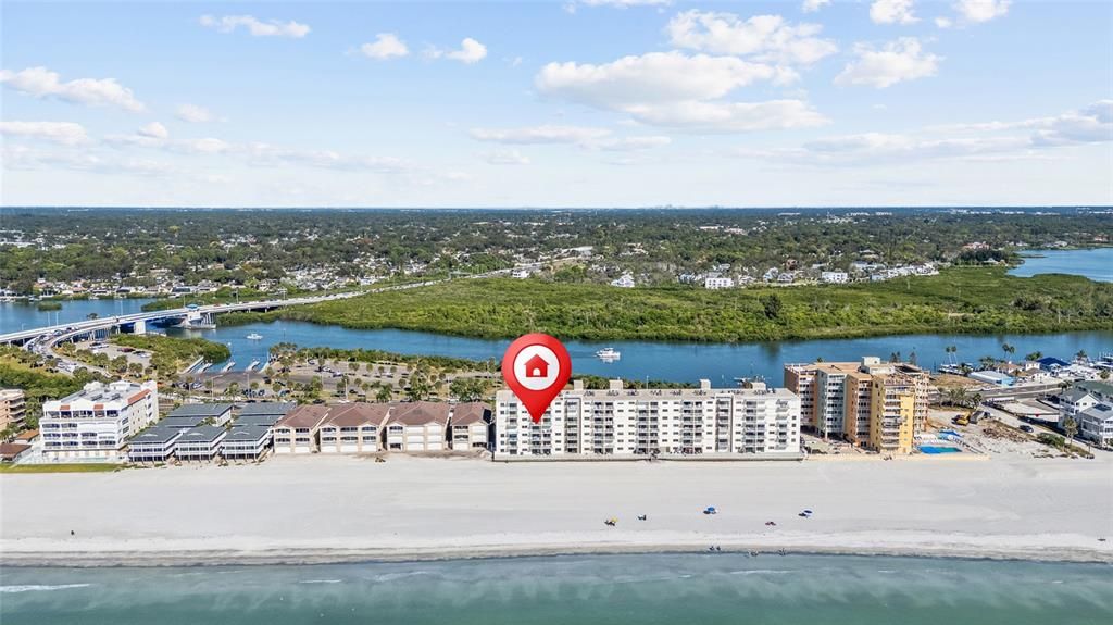 For Sale: $699,900 (2 beds, 2 baths, 990 Square Feet)