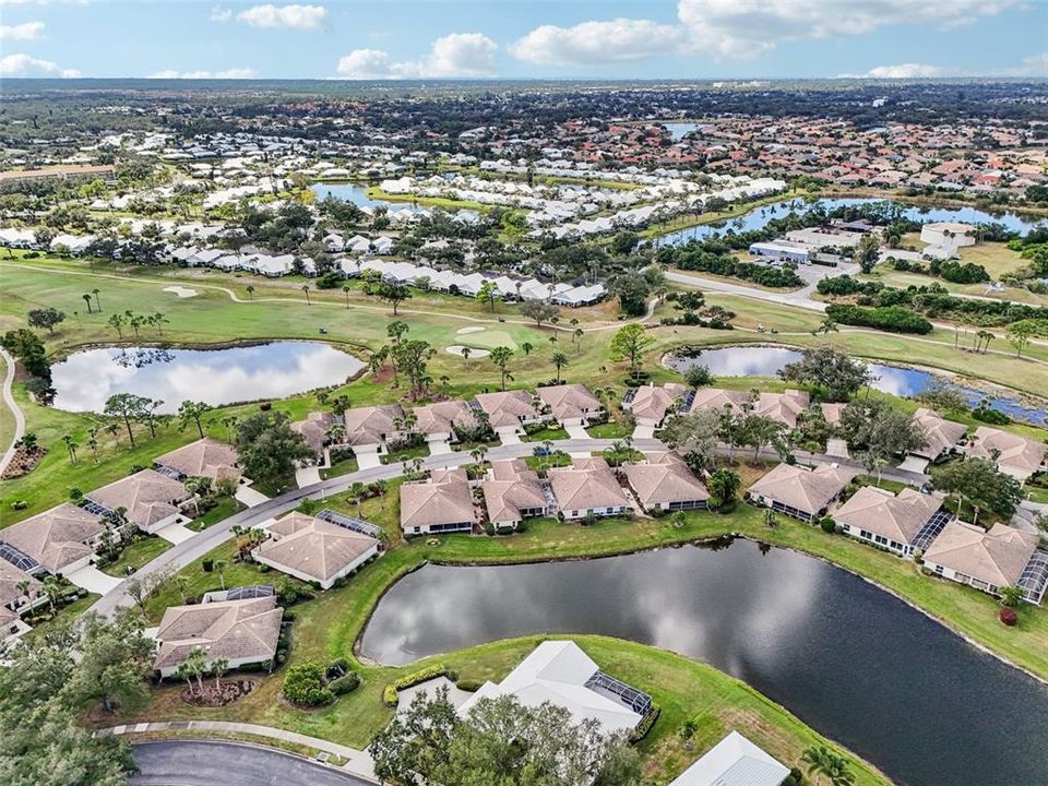 合同活跃: $400,000 (3 贝兹, 2 浴室, 1814 平方英尺)