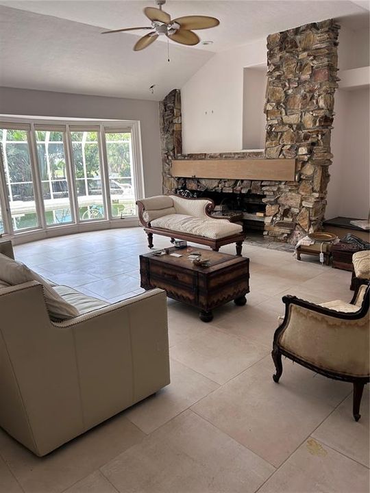 For Sale: $1,398,000 (0.36 acres)