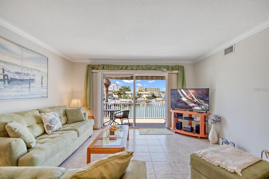 待售: $469,000 (2 贝兹, 2 浴室, 1005 平方英尺)