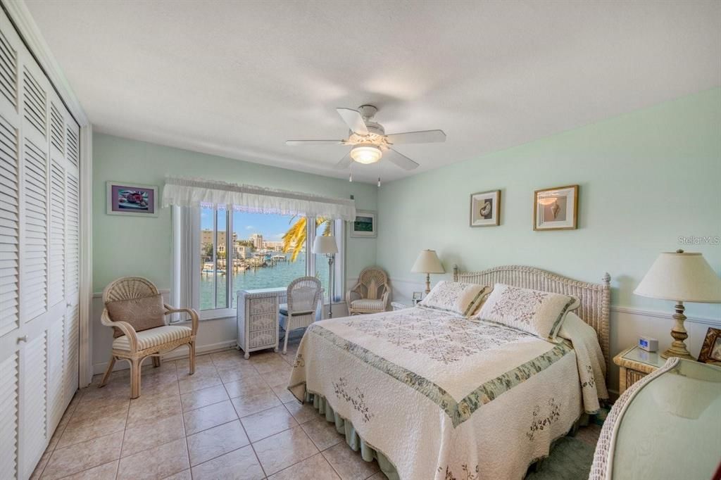 待售: $469,000 (2 贝兹, 2 浴室, 1005 平方英尺)