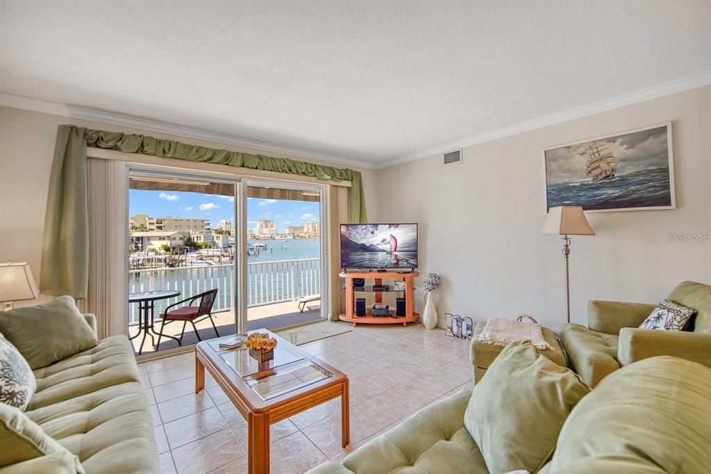 待售: $469,000 (2 贝兹, 2 浴室, 1005 平方英尺)