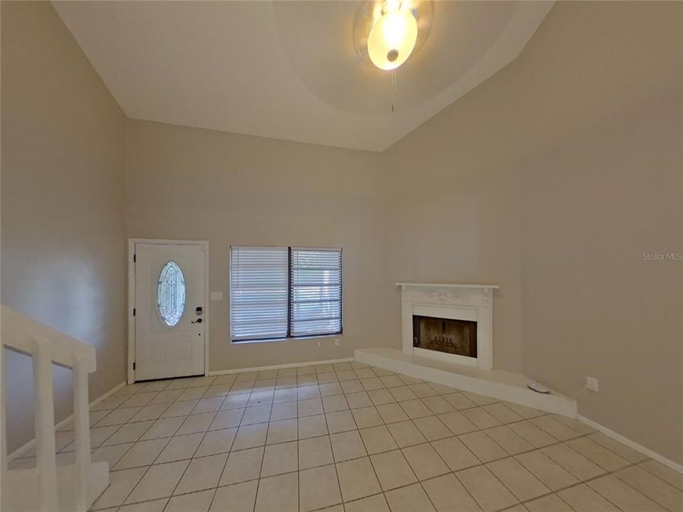 Active With Contract: $2,269 (3 beds, 2 baths, 1643 Square Feet)