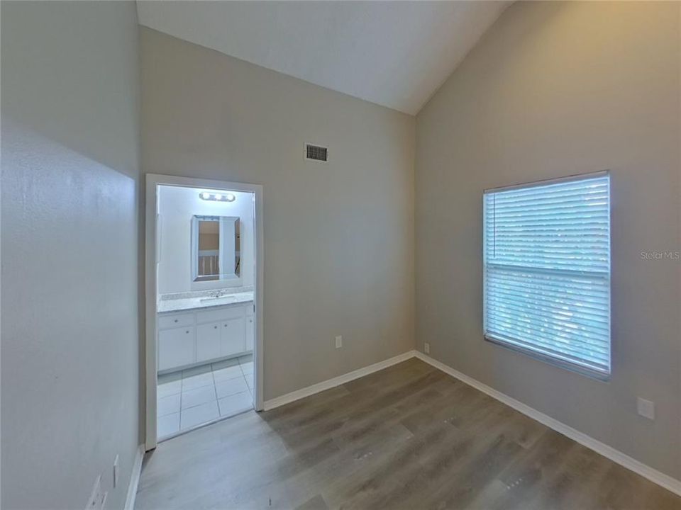 Active With Contract: $2,269 (3 beds, 2 baths, 1643 Square Feet)