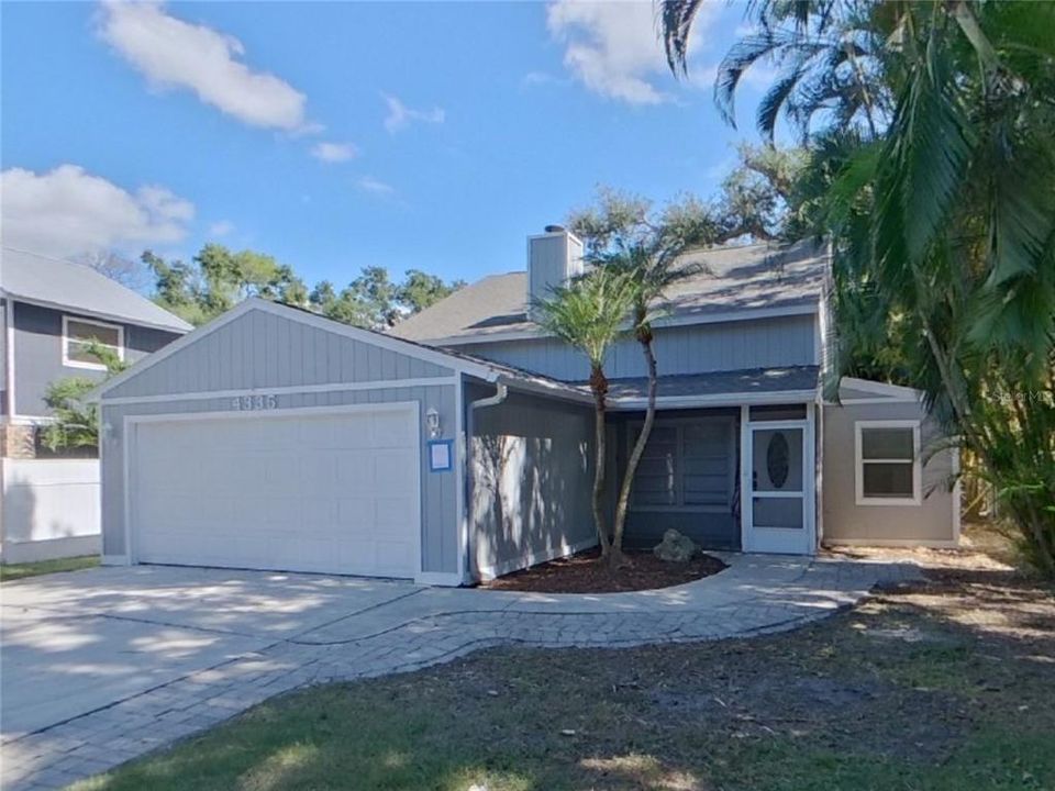 Active With Contract: $2,269 (3 beds, 2 baths, 1643 Square Feet)