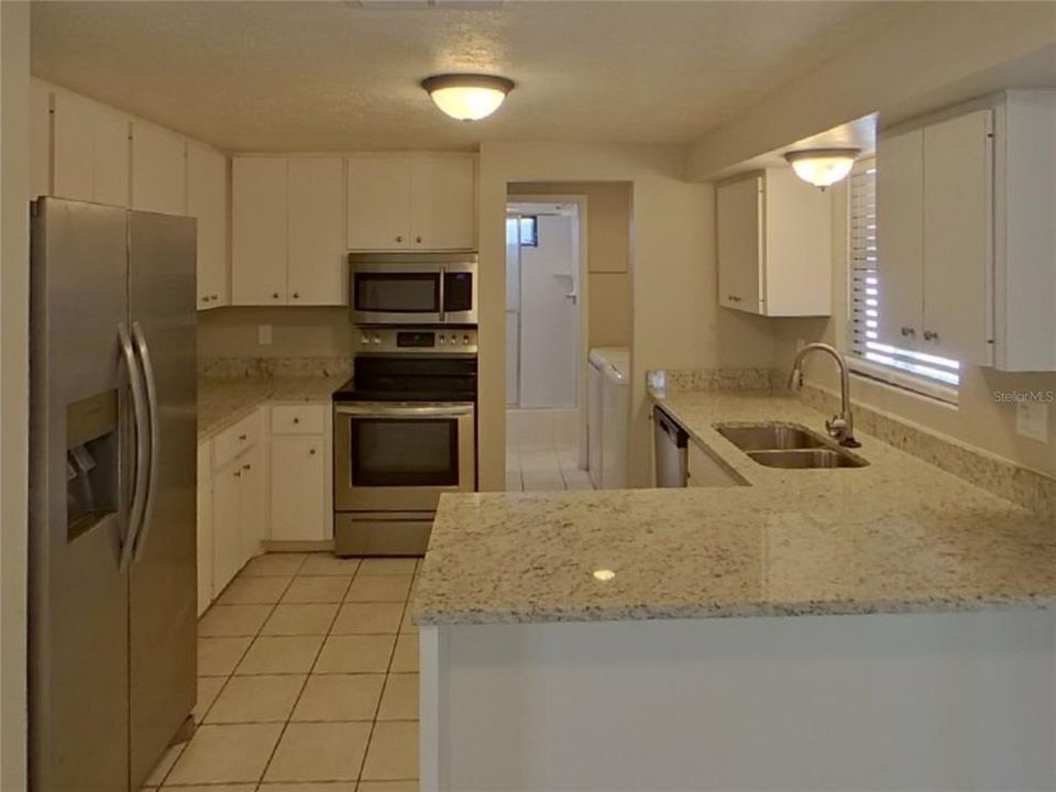 Active With Contract: $2,269 (3 beds, 2 baths, 1643 Square Feet)