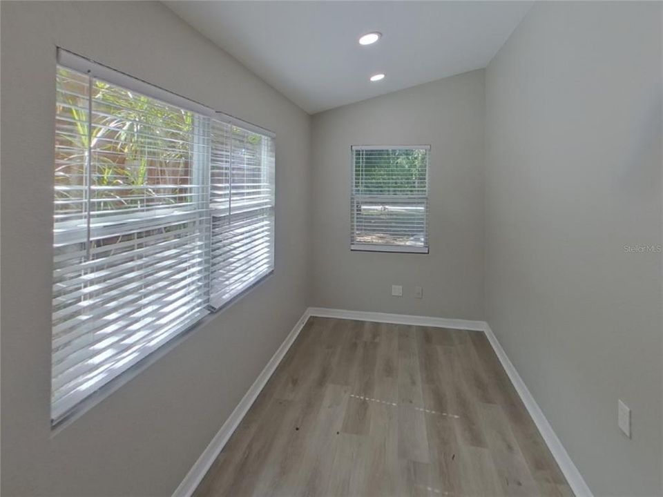 Active With Contract: $2,269 (3 beds, 2 baths, 1643 Square Feet)