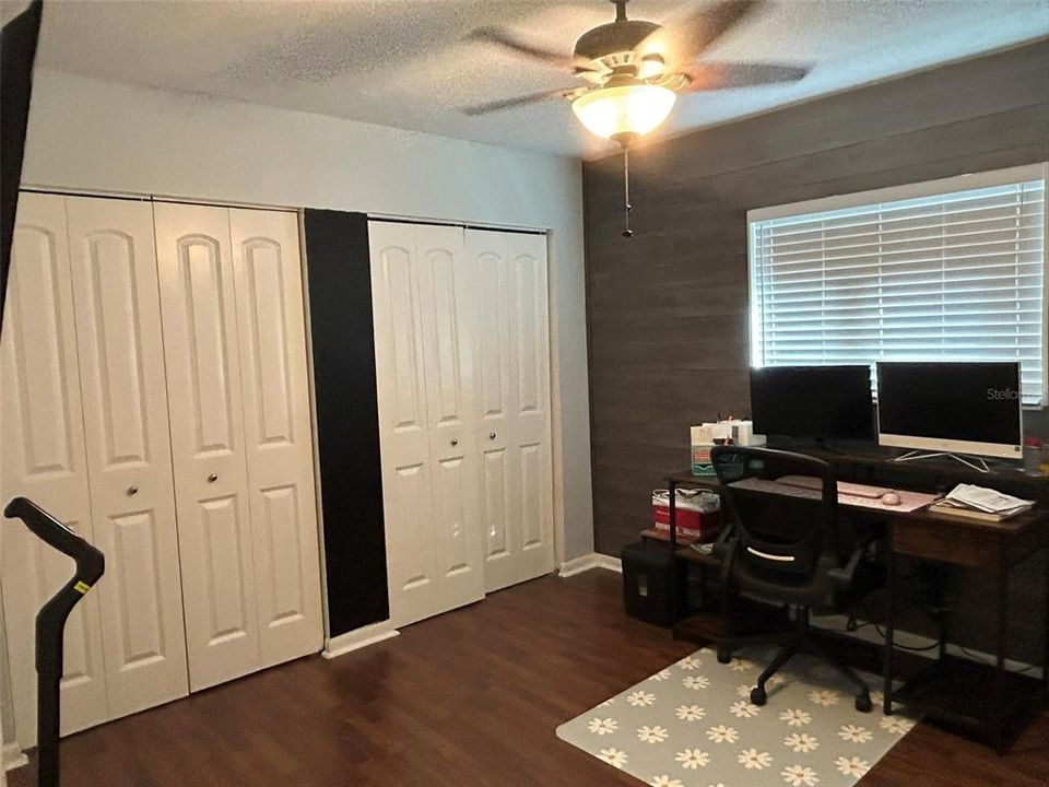 For Sale: $399,000 (4 beds, 2 baths, 2086 Square Feet)