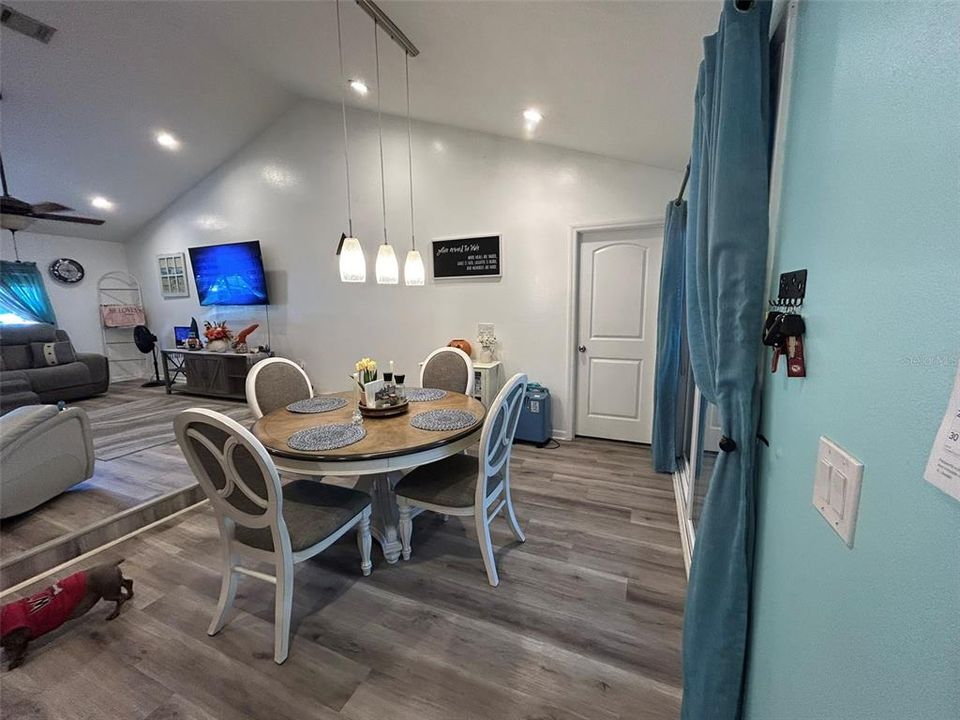 For Sale: $399,000 (4 beds, 2 baths, 2086 Square Feet)