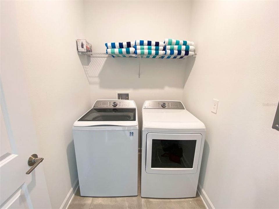 Под контрактом: $634,440 (6 спален, 6 ванн, 3843 Квадратных фут)