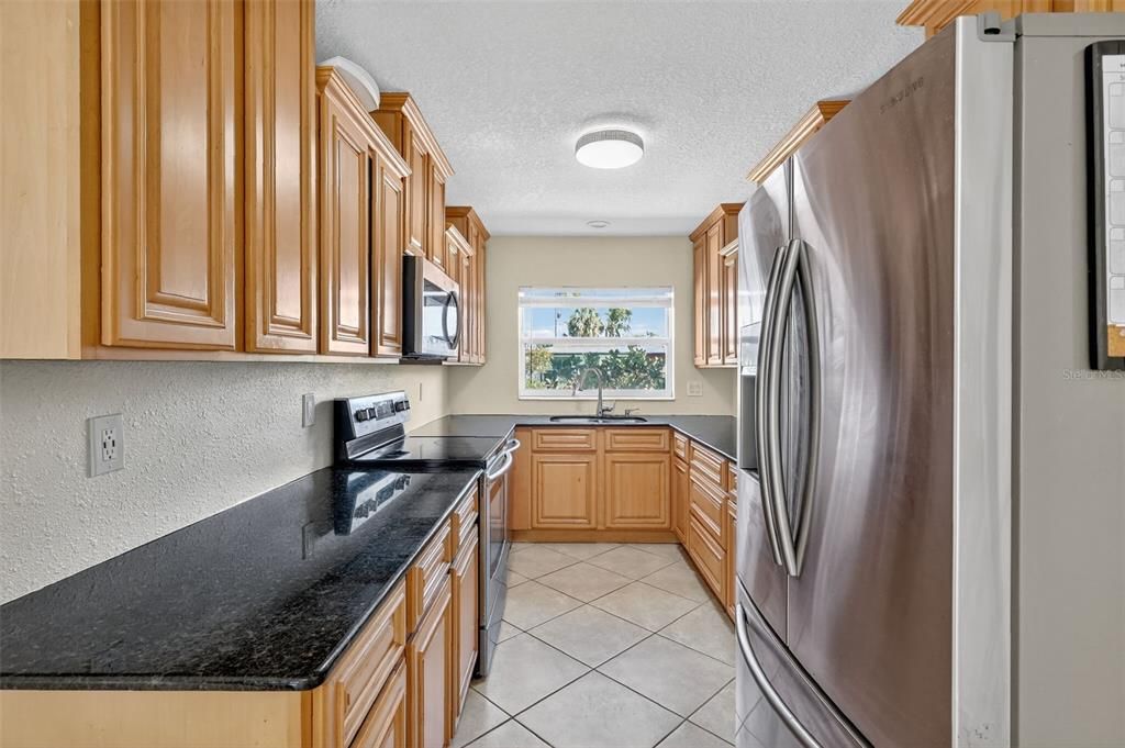 Activo con contrato: $510,000 (3 camas, 2 baños, 1624 Pies cuadrados)