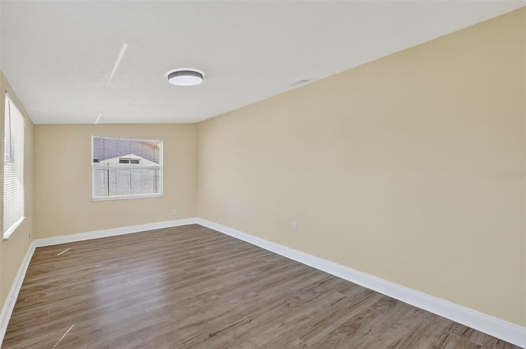 Activo con contrato: $510,000 (3 camas, 2 baños, 1624 Pies cuadrados)