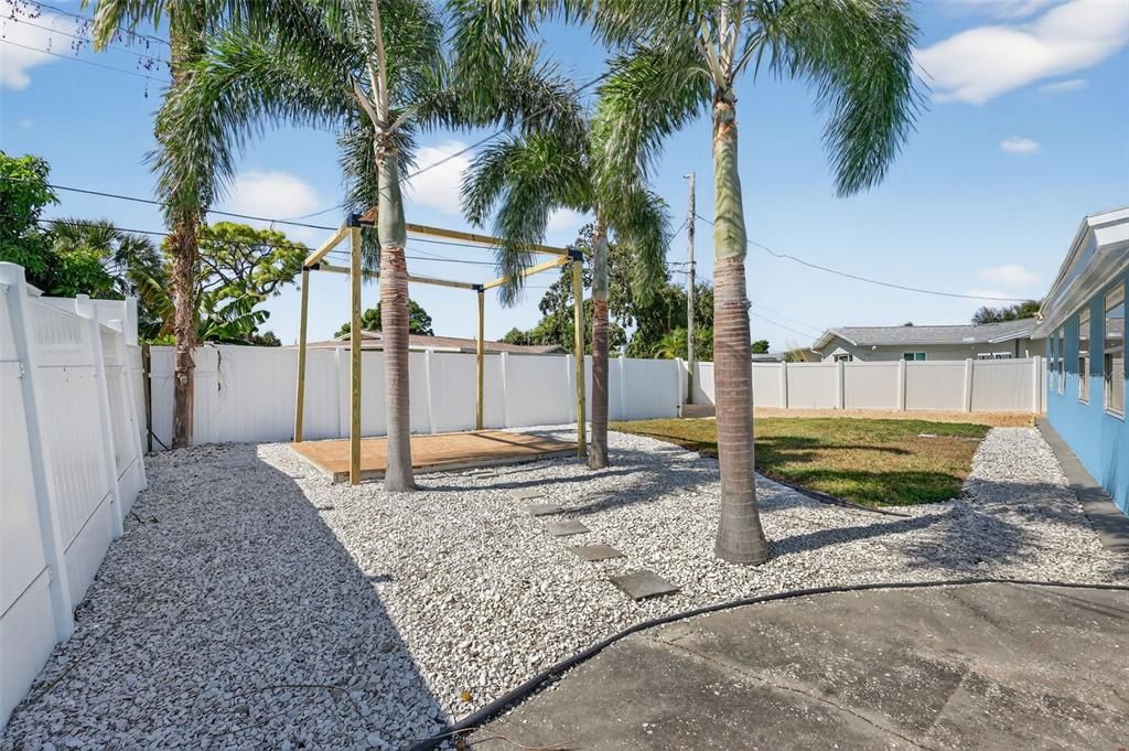 Activo con contrato: $510,000 (3 camas, 2 baños, 1624 Pies cuadrados)