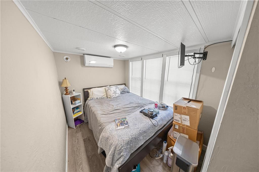 На продажу: $249,000 (5 спален, 3 ванн, 1288 Квадратных фут)