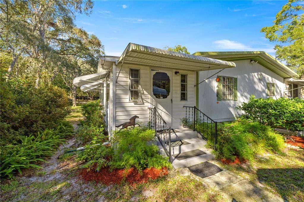 На продажу: $249,000 (5 спален, 3 ванн, 1288 Квадратных фут)