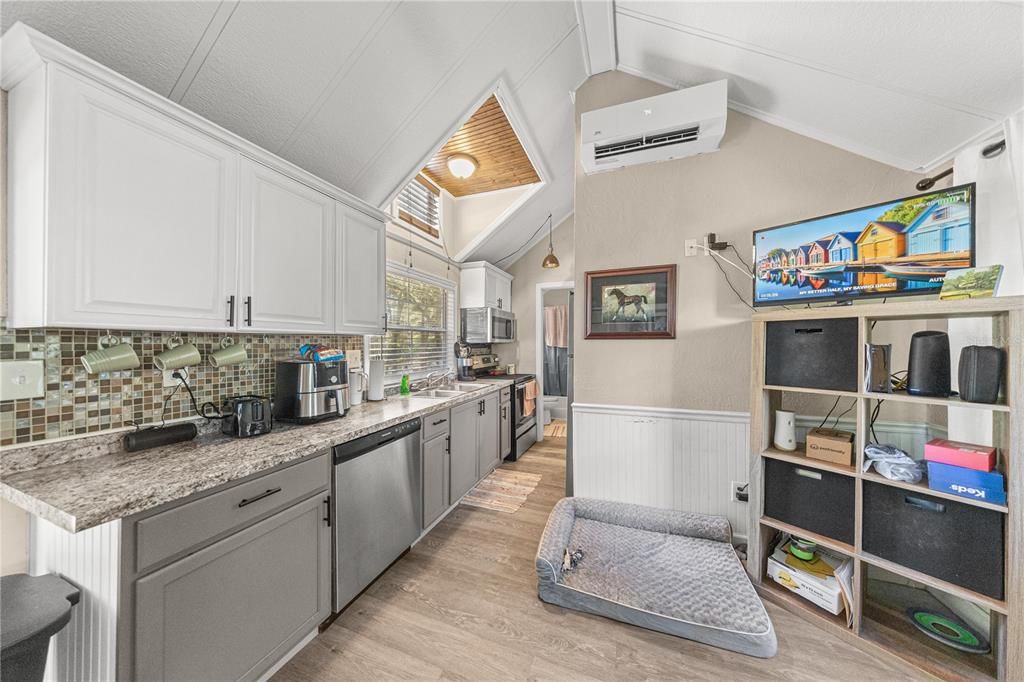 На продажу: $249,000 (5 спален, 3 ванн, 1288 Квадратных фут)