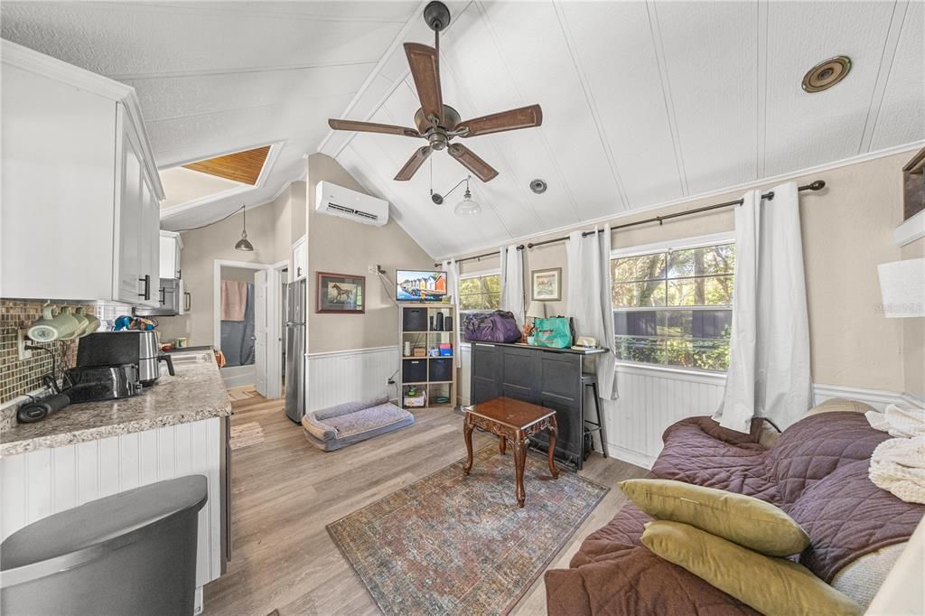 На продажу: $249,000 (5 спален, 3 ванн, 1288 Квадратных фут)