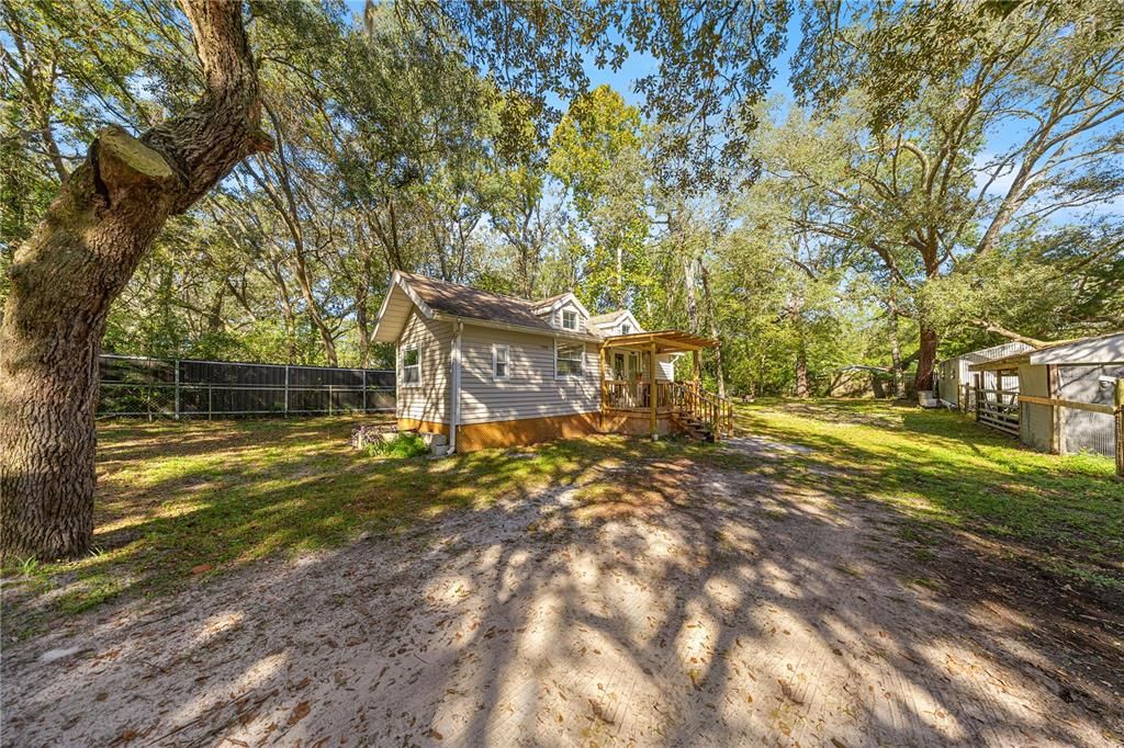 На продажу: $249,000 (5 спален, 3 ванн, 1288 Квадратных фут)