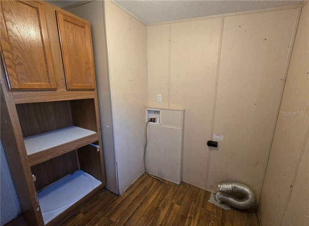 For Sale: $120,000 (3 beds, 2 baths, 1188 Square Feet)