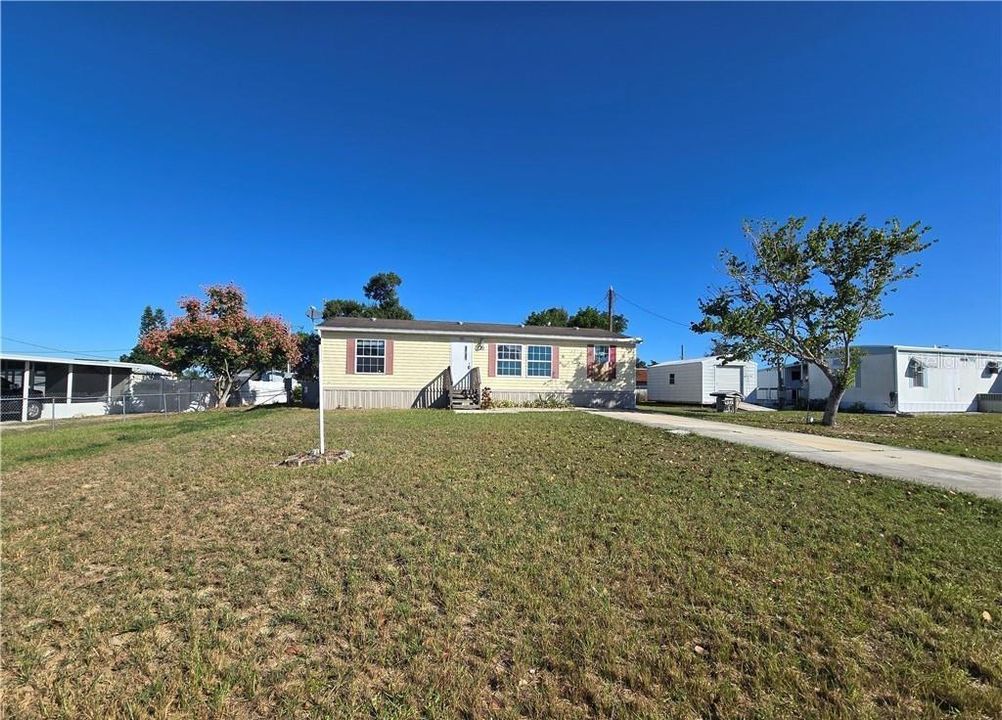 For Sale: $120,000 (3 beds, 2 baths, 1188 Square Feet)