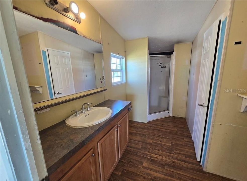 For Sale: $120,000 (3 beds, 2 baths, 1188 Square Feet)