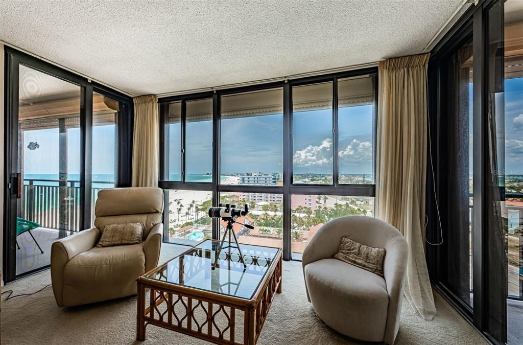 For Rent: $5,750 (2 beds, 2 baths, 1280 Square Feet)