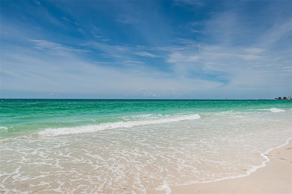 For Rent: $5,750 (2 beds, 2 baths, 1280 Square Feet)