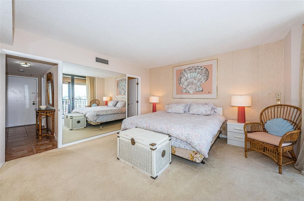 For Rent: $5,750 (2 beds, 2 baths, 1280 Square Feet)