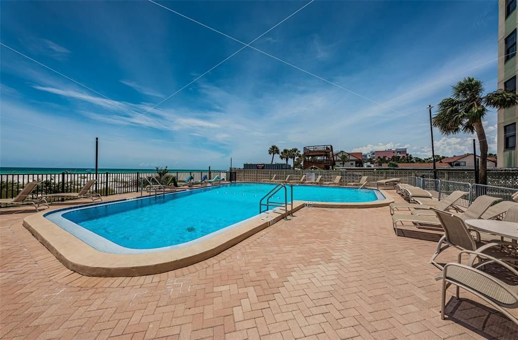 For Rent: $5,750 (2 beds, 2 baths, 1280 Square Feet)