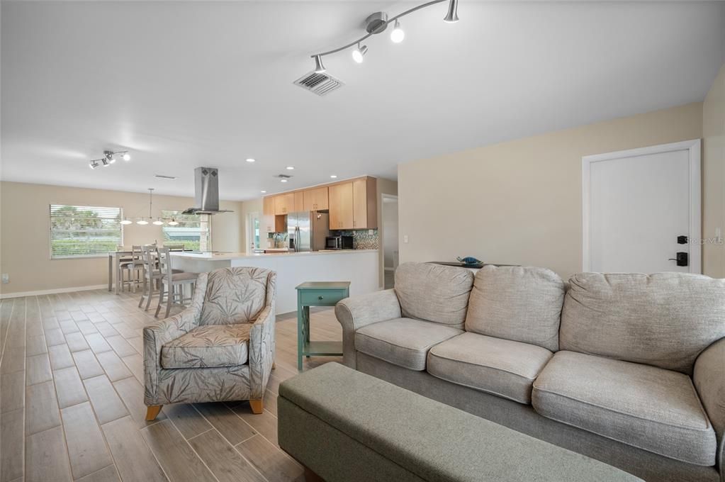 En Venta: $479,900 (2 camas, 2 baños, 1554 Pies cuadrados)