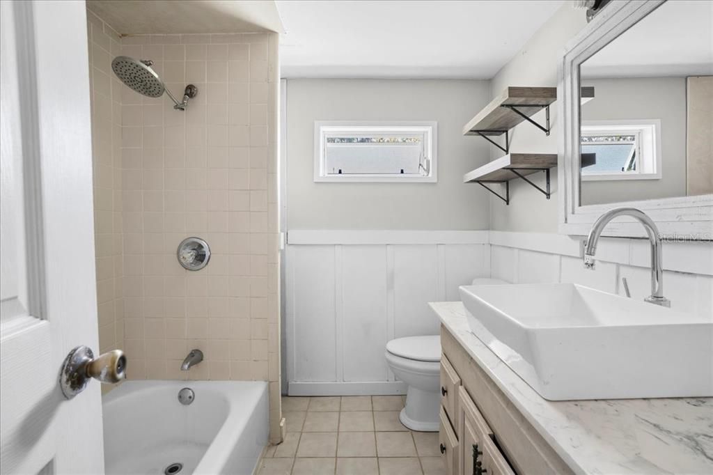 Active With Contract: $115,000 (3 beds, 1 baths, 1440 Square Feet)