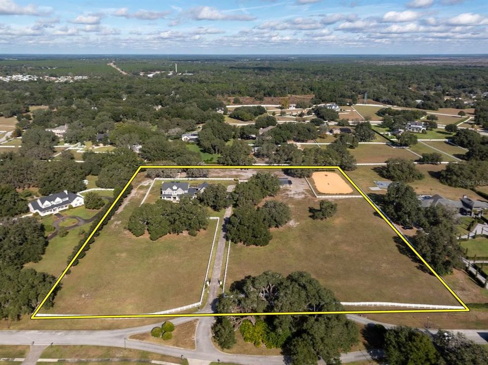 На продажу: $2,595,000 (6 спален, 5 ванн, 6024 Квадратных фут)