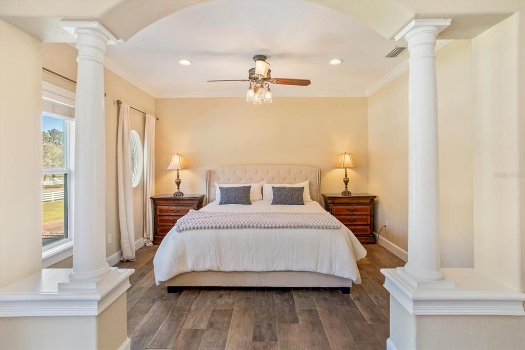 На продажу: $2,595,000 (6 спален, 5 ванн, 6024 Квадратных фут)