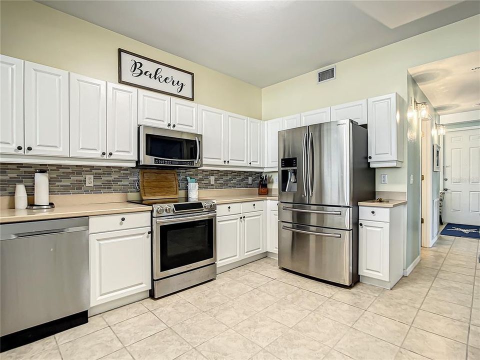 En Venta: $235,000 (3 camas, 2 baños, 1831 Pies cuadrados)