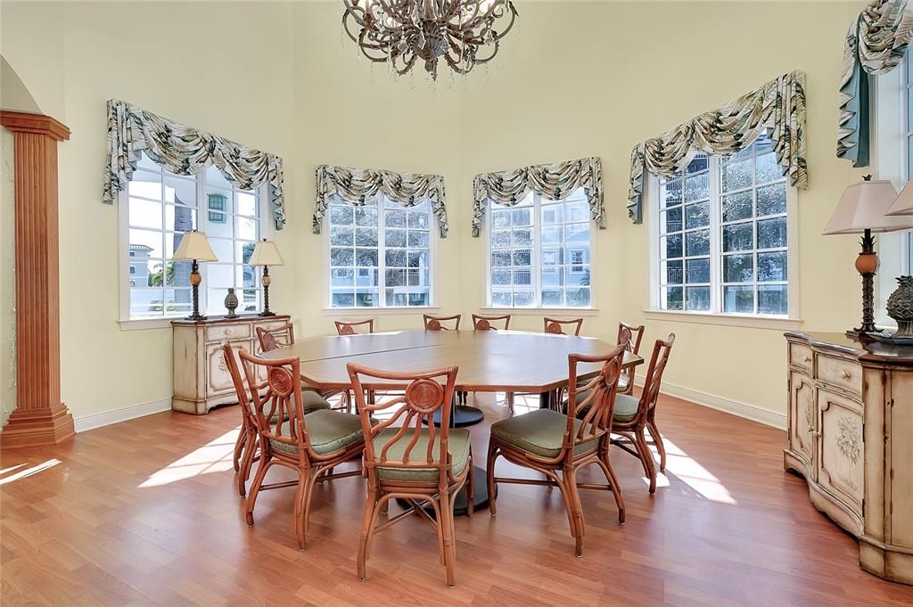 En Venta: $235,000 (3 camas, 2 baños, 1831 Pies cuadrados)