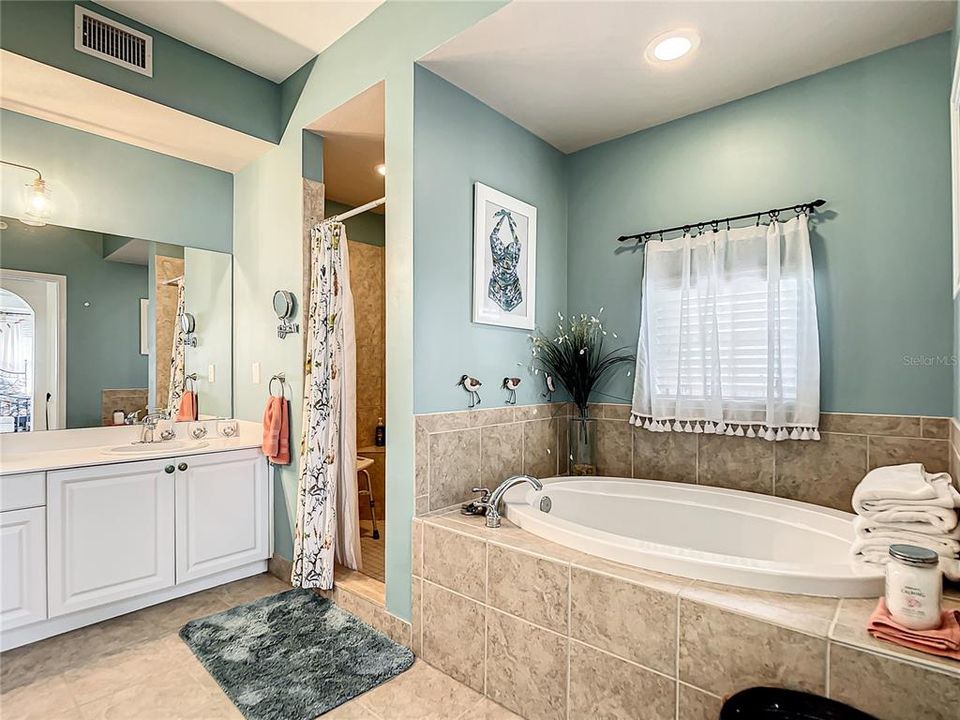 En Venta: $235,000 (3 camas, 2 baños, 1831 Pies cuadrados)