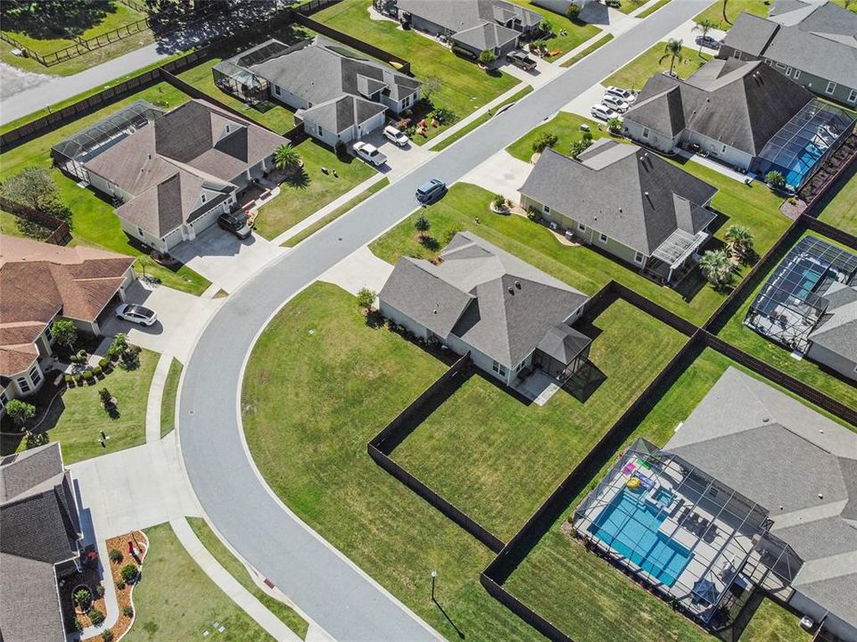 En Venta: $549,900 (3 camas, 2 baños, 2527 Pies cuadrados)