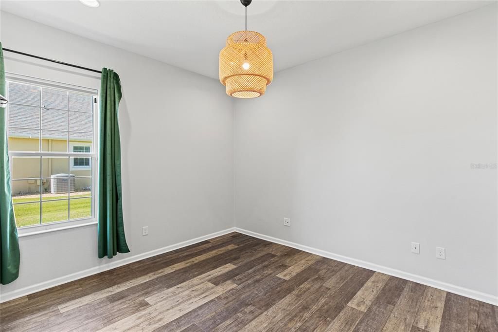 En Venta: $549,900 (3 camas, 2 baños, 2527 Pies cuadrados)