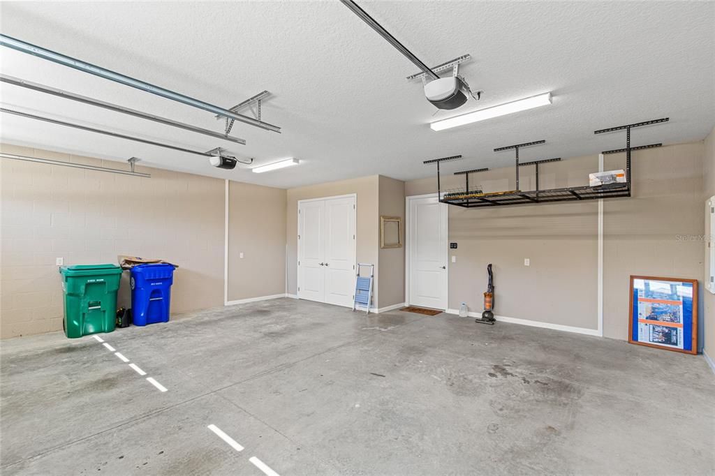 En Venta: $549,900 (3 camas, 2 baños, 2527 Pies cuadrados)