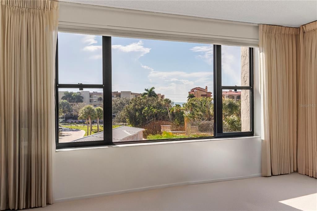 待售: $925,000 (3 贝兹, 3 浴室, 1972 平方英尺)