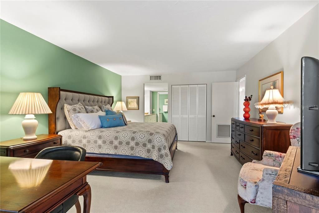 待售: $925,000 (3 贝兹, 3 浴室, 1972 平方英尺)