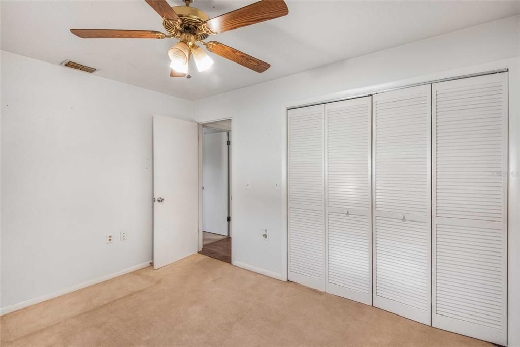 待售: $199,000 (2 贝兹, 2 浴室, 1548 平方英尺)