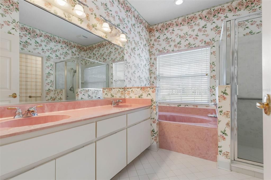 Под контрактом: $419,000 (3 спален, 2 ванн, 1923 Квадратных фут)