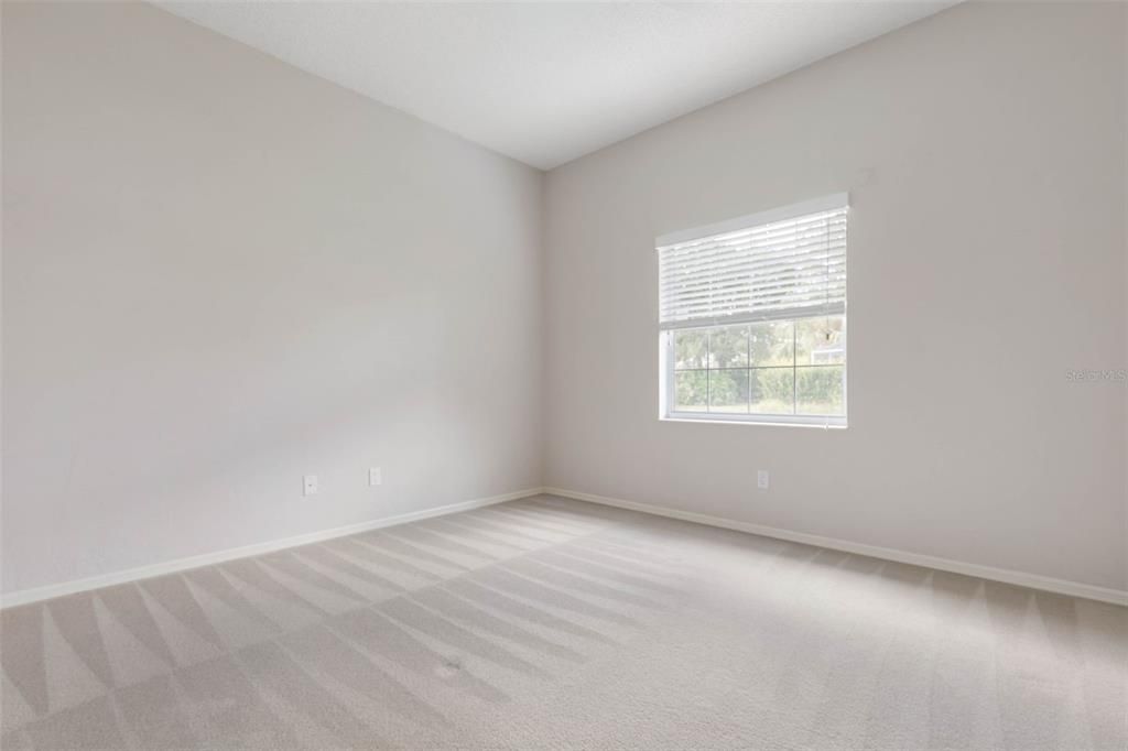 Под контрактом: $419,000 (3 спален, 2 ванн, 1923 Квадратных фут)