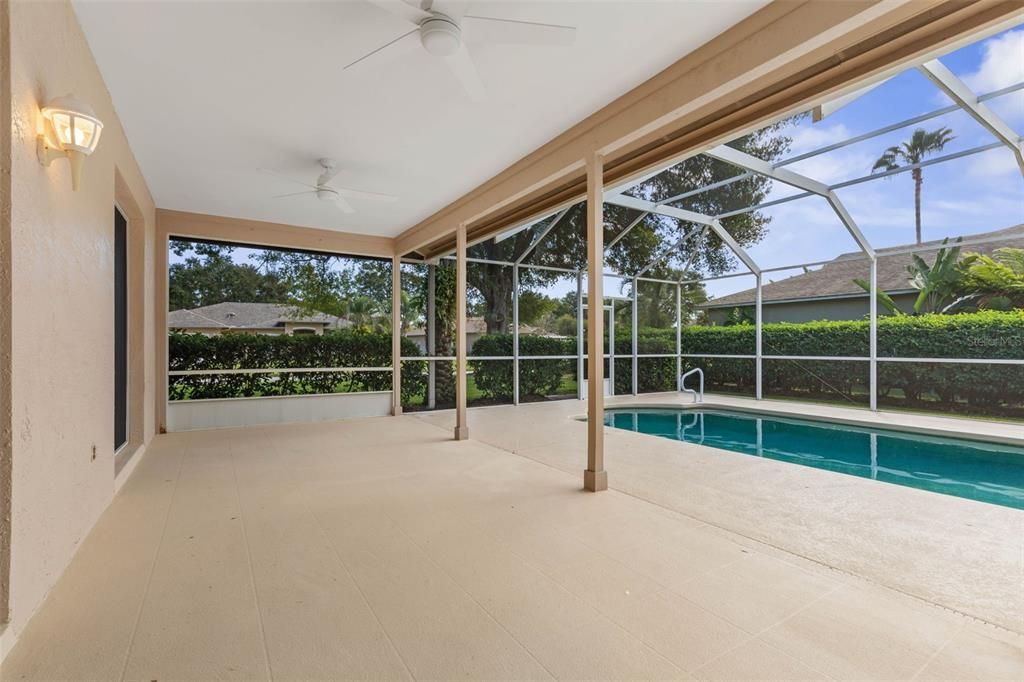 Под контрактом: $419,000 (3 спален, 2 ванн, 1923 Квадратных фут)