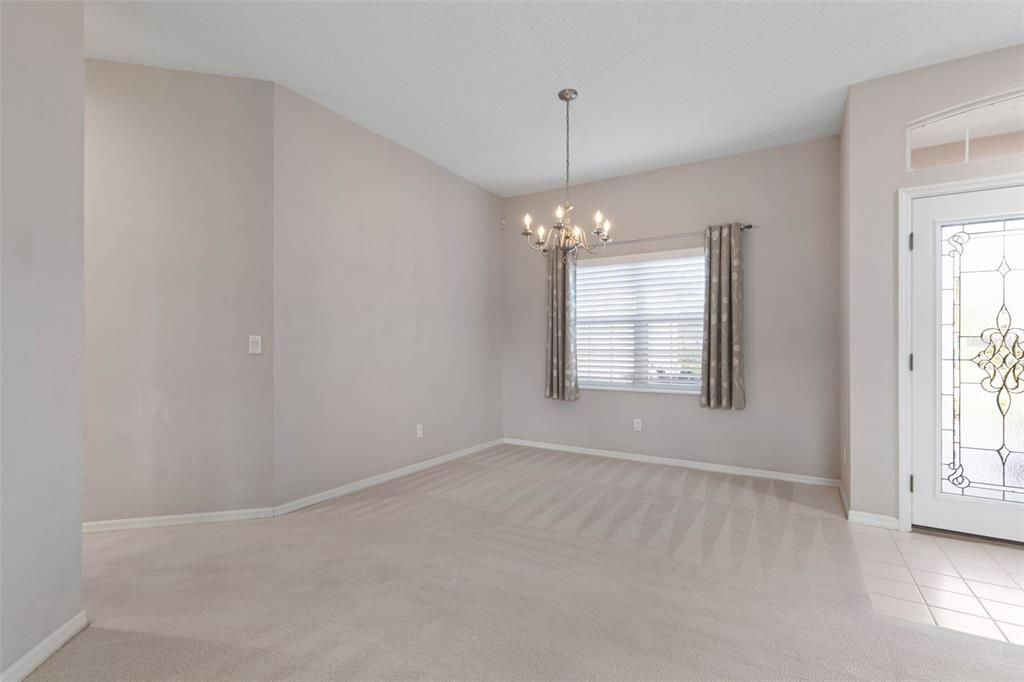 Под контрактом: $419,000 (3 спален, 2 ванн, 1923 Квадратных фут)