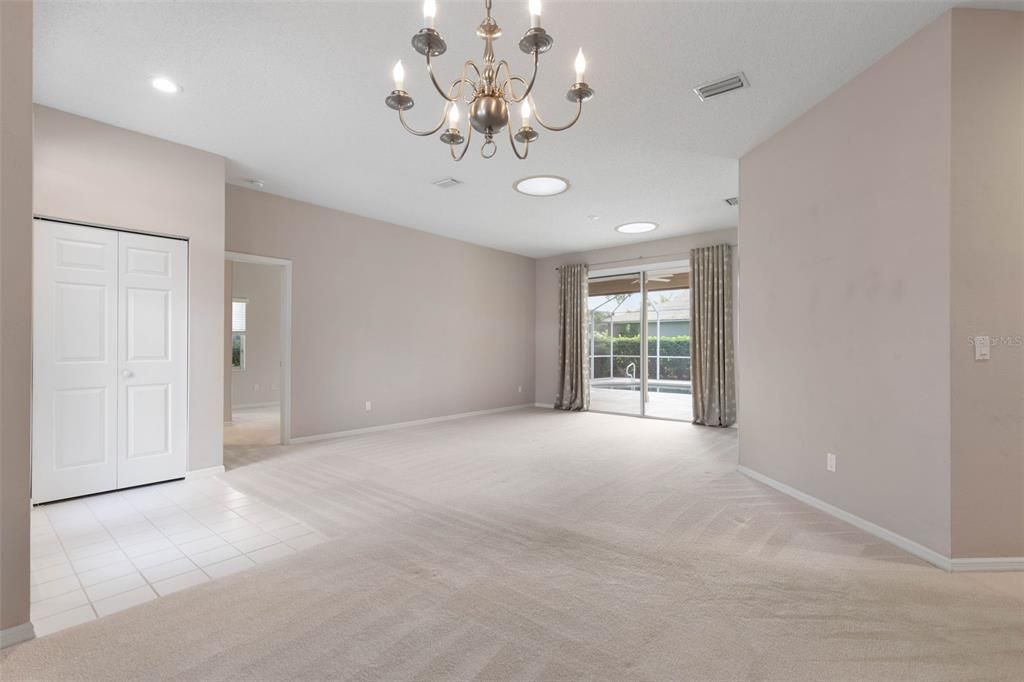 Под контрактом: $419,000 (3 спален, 2 ванн, 1923 Квадратных фут)